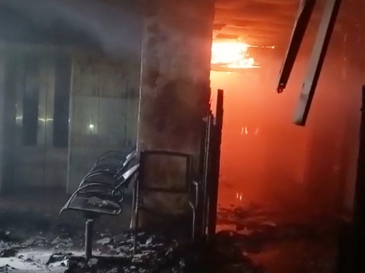 Patna News: राजधानी पटना के विश्वेश्वरैया भवन में लगी भीषण आग, यहां कई सरकारी विभागों का है कार्यालय, VIDEO