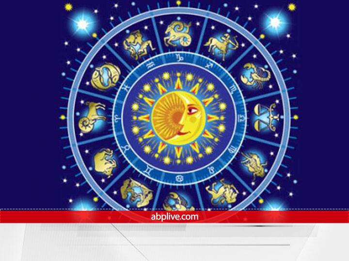मोहिनी एकादशी (Mohini Ekadashi 2022) को विशेष माना जा रहा है. ज्योतिष शास्त्र के अनुसार इस दिन शनि और गुरु अपनी ही राशि में विराजमान रहेंगे. शनि कुंभ और गुरु मीन राशि में गोचर करेगें. गुरुवार का दिन भगवान विष्णु को समर्पित है. इस दिन जब एकादशी की तिथि पड़ती है तो इसे अत्यंत शुभ और श्रेष्ठ फलदायी माना जाता है.