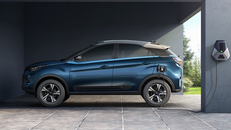 Tata Nexon EV Max Electric Launch: ટાટાએ લોન્ચ કરી નેક્સન ઈવી મેક્સ ઈલેક્ટ્રિક, સિંગલ ચાર્જમાં દોડશે 437 કિમી