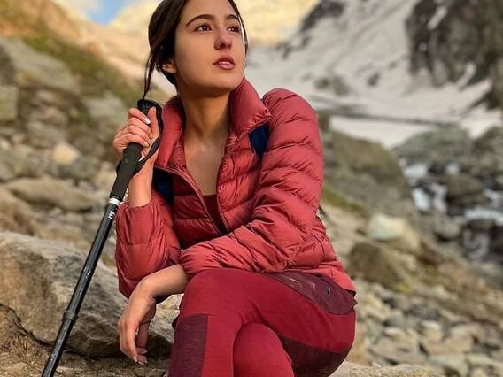 Sara Ali Khan: కొండల్లో ట్రెక్కింగ్ను ఆస్వాదిస్తున్న సారా అలీ ఖాన్ Sara Ali Khan: కొండల్లో ట్రెక్కింగ్ను ఆస్వాదిస్తున్న సారా అలీ ఖాన్