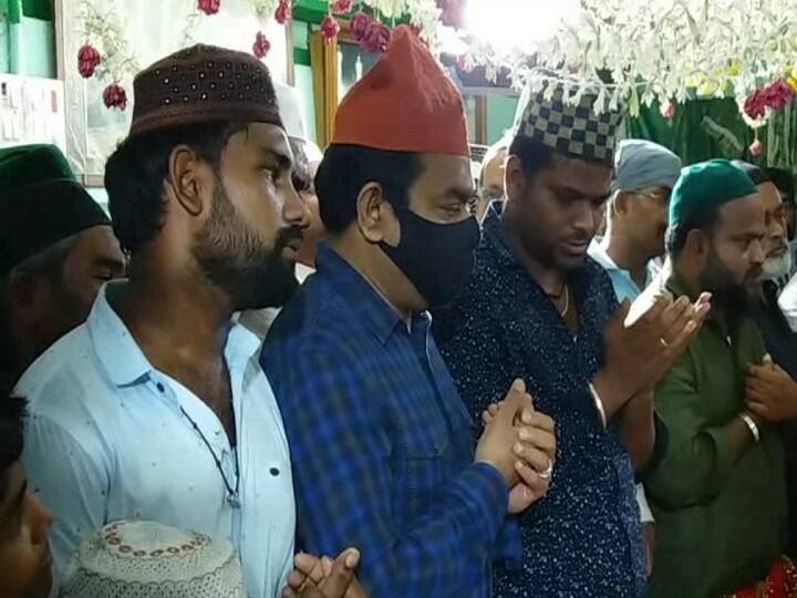 Music Director AR Rahman joins at Nenmeni Mosque Sandalwood Festival with family Video : நெம்மேலி சந்தனக்கூடு விழா.. குடும்பத்துடன் கலந்துகொண்ட ஏ.ஆர்.ரஹ்மான்..