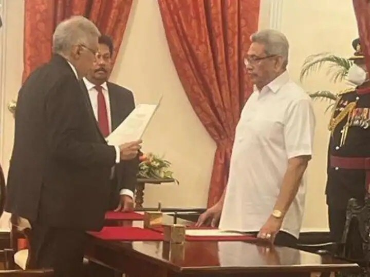 Ranil Wickremesinghe: பீனிக்ஸ் பறவையாக மாறிய ரணில் விக்ரமசிங்க...சொந்த தொகுதியில் தோற்று அதிபரானவரின் வெற்றிக் கதை!