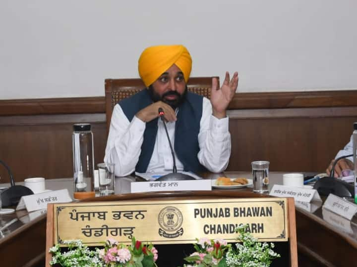 CM Bhagwant Mann announced that Volvo buses will run from Delhi airport to Punjab different City from 15 June Punjab News: सीएम भगवंत मान का बड़ा एलान, दिल्ली एयरपोर्ट से पंजाब के लिए 15 जून से चलाई जाएंगी वोल्वो बसें