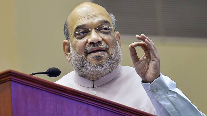 বই প্রকাশের অনুষ্ঠানে উপস্থিত ছিলেন কেন্দ্রীয় স্বরাষ্ট্রমন্ত্রী অমিত শাহ। উপস্থিত ছিলেন বিদেশমন্ত্রী এস জয়শঙ্কর।