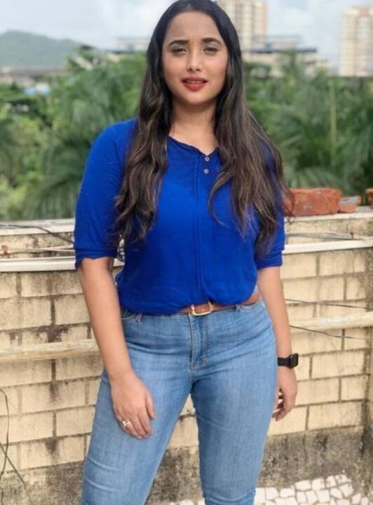 भोजपुरी इंडस्ट्री की जानी मानी अभिनेत्री रानी चटर्जी कई फिल्मों में नजर आ चुकी हैं. उन्होंने तुंगरेश्वर अकादमी से स्कूलिंग पूरी की और मुंबई यूनिवर्सिटी से ग्रेजुशन. इसके बाद उन्होंने एक्टिंग फील्ड में कदम रख दिया.
