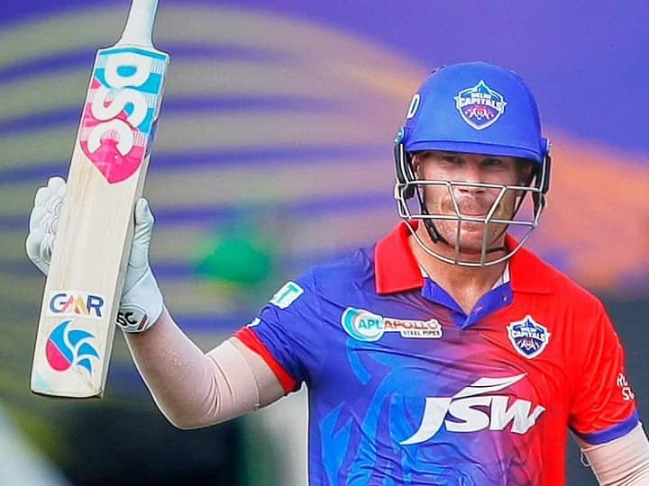 DC batsman david warner most unbeaten fifty runs in ipl history, see details DC vs RR: સુરેશ રૈનાને પાછળ છોડીને આગળ નીકળ્યો વૉર્નર, ધોનીનો પણ તોડી શકે છે રેકોર્ડ