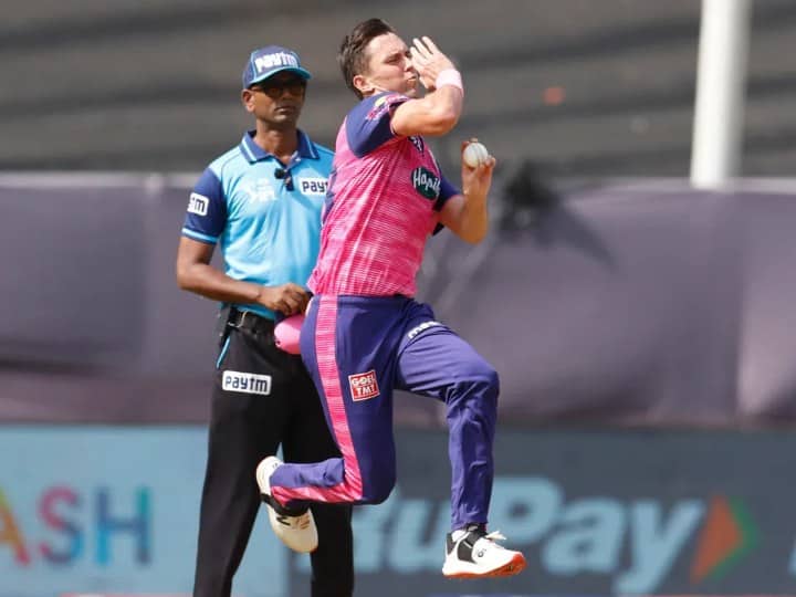 DC vs RR Trent Boult Most Wickets picked in 1st Over of IPL 2022 DC vs RR: प्रवीण कुमार का रिकॉर्ड तोड़ने के करीब पहुंचे ट्रेंट बोल्ट, जानें कितने विकेटों की जरूरत