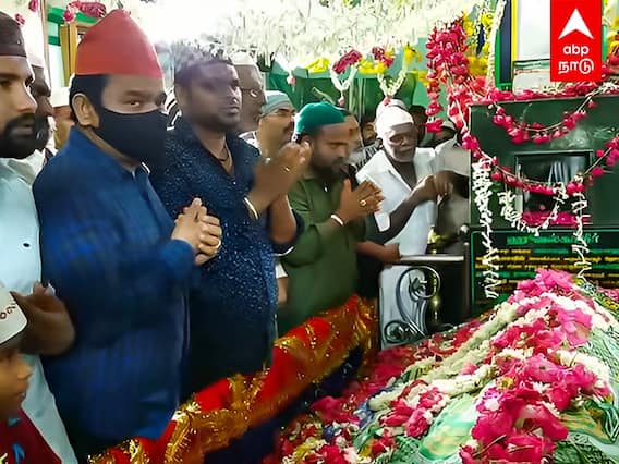 AR Rahman : நெம்மேலி சந்தனக்கூடு விழா.. குடும்பத்துடன் கலந்து கொண்ட ஏ.ஆர்.ரஹ்மான்