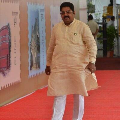 Ramesh Latke Passes Away: दुबई में फैमिली वैकेशन के दौरान मुंबई के शिवसेना विधायक रमेश लटके का निधन Shiv Sena MLA Ramesh Latka From Mumbai Dies During Family Vacation In Dubai Ramesh Latke Passes Away: दुबई में फैमिली वैकेशन के दौरान मुंबई के शिवसेना विधायक रमेश लटके का निधन