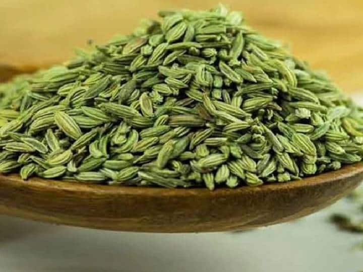 बडीशेप : बडीशेपमधील अँटी-इंफ्लेमेटरी घटक पचन क्रिया सुधारतात व बद्धकोष्ठता दूर करतात. बडीशेपमुळे पोटात थंडावा येतो आणि जळजळ कमी होते.