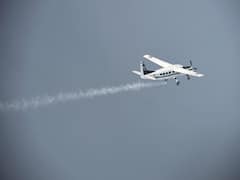 Passenger With No Flying Experience Lands Plane At Florida Airport After Pilot Falls Ill | WATCH