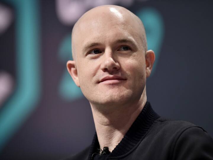 Coinbase CEO Brian Armstrong Sued Lawsuit Other Top Brass Insider For Dumping Stocks Avoiding USD 1 Billion In Losses Coinbase CEO Brian Armstrong, Other Top Brass Sued For Dumping Stocks, Avoiding $1 Billion In Losses