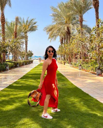 मसाबा का कहना है कि मॉडर्न का मतलब एक ही समय पर मॉडर्न और ट्रेडिशनल होना है. उन्होंने कहा कि वो किसी ऐसे ही इंसान की तलाश में हैं.