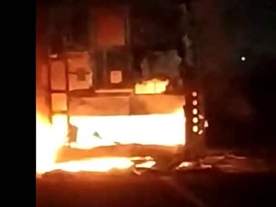 Indapur Accident : ट्रकसोबतच्या धडकेत दुचाकीस्वाराचा मृत्यू, दुचाकी बसखाली अडकून लागलेल्या आगीत बस खाक Indapur Accident : ट्रकसोबतच्या धडकेत दुचाकीस्वाराचा मृत्यू, दुचाकी बसखाली अडकून लागलेल्या आगीत बस खाक