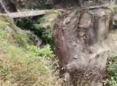 National Highway Demolished: मिनी स्विटजरलैंड चोपता को जोड़ने वाला राष्ट्रीय राजमार्ग हुआ ध्वस्त, दो दिन में नया रास्ता बनने के आसार