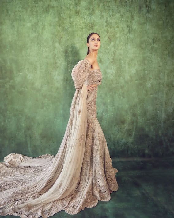 Photos: Vaani Kapoor dazzles, Glamorous Adani injured fans