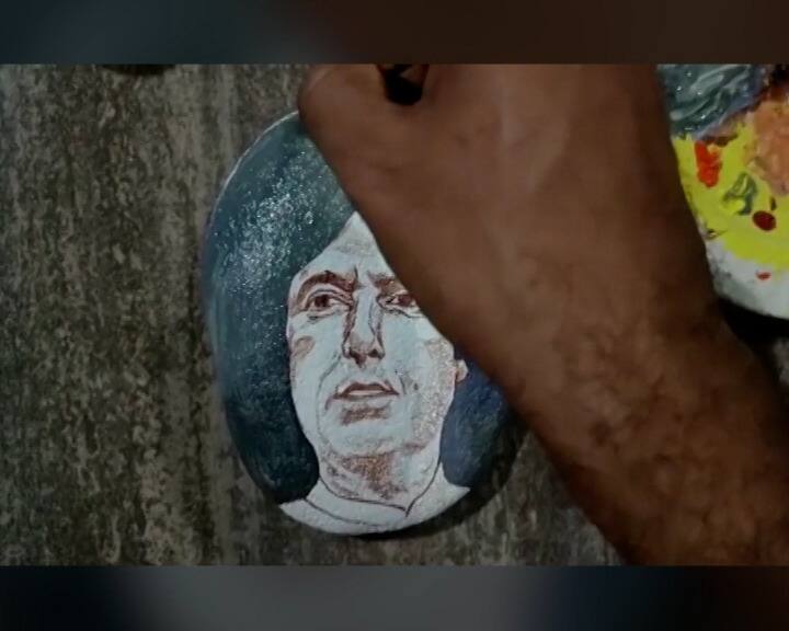 शिवकुमार शर्मा यांनी वयाच्या 84व्या वर्षी अखेरचा श्वास घेतला. हृदय विकाराच्या झटक्यानं त्यांचं निधन झालं.