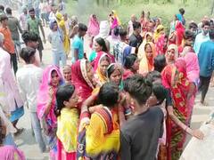 Siwan News: सिवान में ऑर्केस्ट्रा में नाच देखने जा रहे दो बच्चों की ट्रेन से कट कर मौत, आक्रोश में शव के साथ सड़क जाम