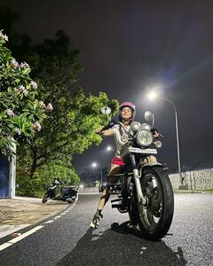 Shraddha Arya: बुलेट रानी बनी श्रद्धा आर्या, सड़क पर बाइकर बनकर उड़ाया गर्दा