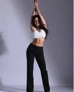 Photos: 'મારા દુશ્મન મારી પાછળ પડેલા છે' લેટેસ્ટ ફોટો શેર કરીને એશા ગુપ્તાએ કરી આ વાત