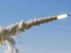 North Korea Fires Ballistic Missile: टोक्यो और सियोल का दावा- उत्तर कोरिया ने समुद्र की तरफ दागी तीन बैलिस्टिक मिसाइलें