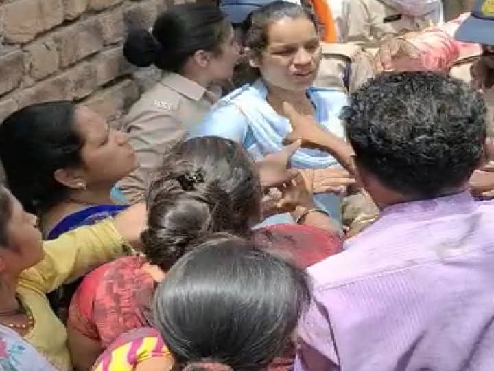 Indore: बीजेपी विधायक आकाश विजयवर्गीय ने पुलिस पर लगाए गंभीर आरोप, किया थाने का घेराव