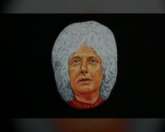 PHOTO : संतूर वादक पंडित शिवकुमार शर्मा यांना स्टोन आर्टच्या माध्यमातून मानवंदना