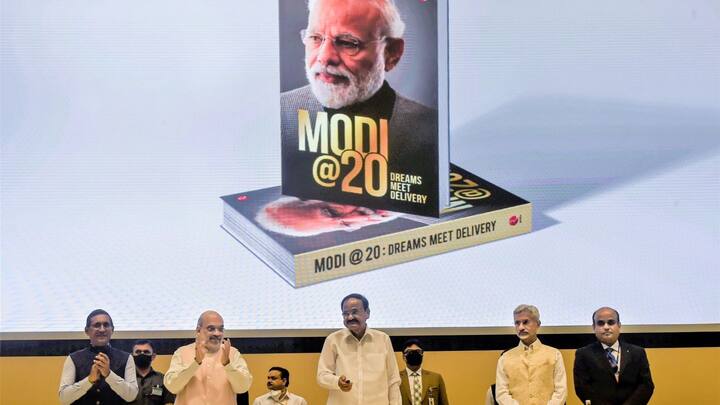 নরেন্দ্র মোদিকে নিয়ে প্রকাশিত বই। নাম Modi @20: Dreams Meet Delivery. বুধবার বই প্রকাশ করলেন ভারতের উপরাষ্ট্রপতি ভেঙ্কাইয়া নাইডু।
