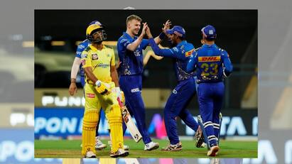 IPL 2022: CSK Given target of 98 runs against MI in Match 59 at Wankhede Stadium CSK vs MI, Innings Highlights: লড়লেন একা ধোনি, মাত্র ৯৭ রানে অল আউট চেন্নাই