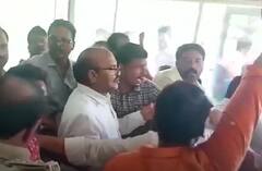 Prathipati Pullarao Protest On Road: ఎన్టీఆర్ సుజల పథకాన్ని అడ్డుకున్న పోలీసులు | ABP Desam