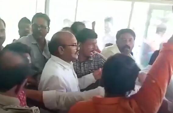 Prathipati Pullarao Protest On Road: ఎన్టీఆర్ సుజల పథకాన్ని అడ్డుకున్న పోలీసులు | ABP Desam