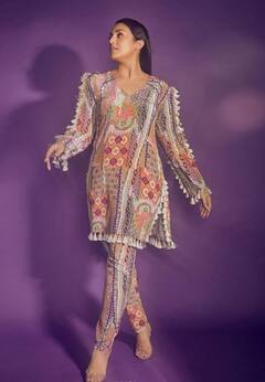 સોશિયલ મીડિયા પર વાઈરલ થઈ રહ્યો છે હુમા કુરેશીનો આ ટ્રેન્ડી લૂક