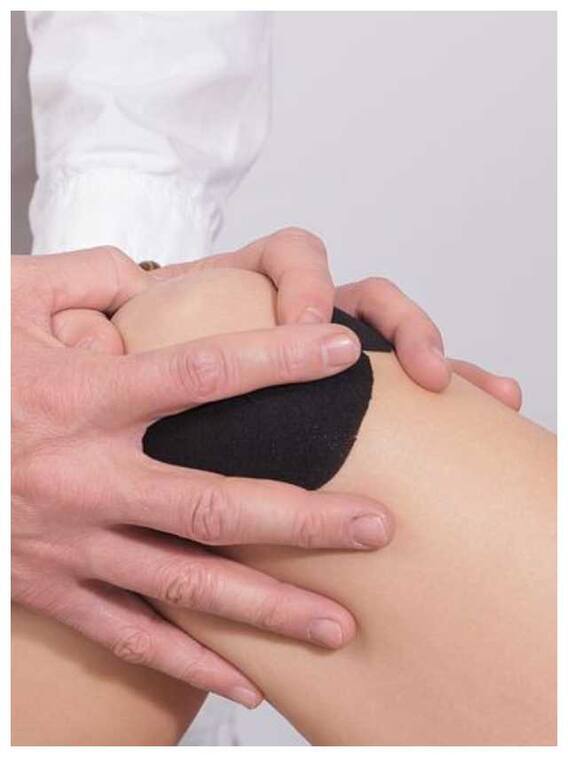 घुटनों के दर्द से हैं परेशान? डाइट में शामिल करें ये 10 हेल्दी फूट्स