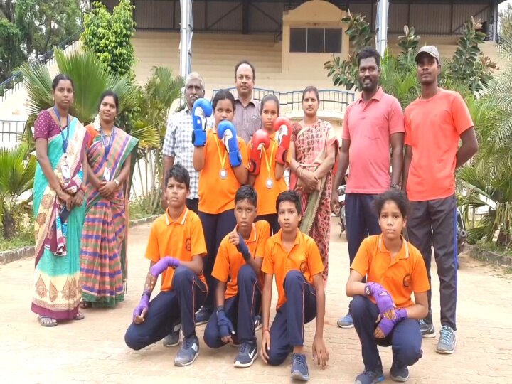 குத்துச்சண்டை போட்டியில் அசத்திய நரிக்குறவர் சமூக மாணவிகள்!