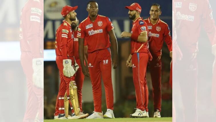 IPL 2022: Punjab Kings outplay Bangalore by 54 runs RCB vs PBKS Match: রাবাডার ৩ শিকার, ৫৪ রানে বিরাটদের হারিয়ে প্লে অফের লড়াই জমিয়ে দিলেন ময়ঙ্করা