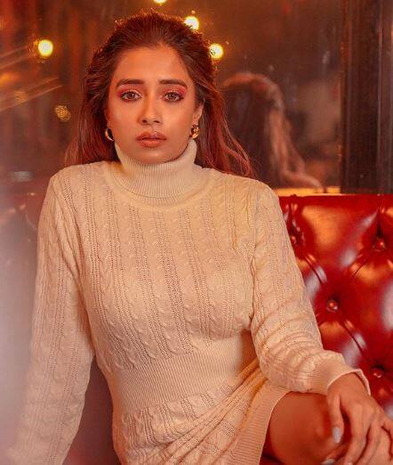 टीना को एक इंडोनेशियाई शो में देखना निश्चित रूप से उनके प्रशंसकों के लिए एक ट्रीट होगा. भारतीय टीवी उद्योग में अपने काम के बारे में बात करते हुए, टीना दत्ता ने उतरन में इच्छा की भूमिका के साथ एक अभिनेत्री के रूप में शुरुआत की.