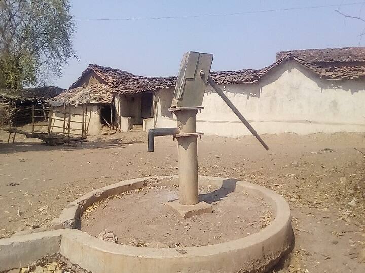 Uttar Pradesh People of Banda are facing water scarcity in the scorching heat, officials seem careless ann UP: भीषण गर्मी में पानी की किल्लत से जूझ रहे हैं बांदा के लोग, बेपरवाह नजर आ रहे हैं अधिकारी 
