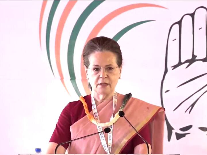 Minorities are being targeted with brutality says Congress interim president Sonia Gandhi in Udaipur Chintan Shivir: 'देश में अल्पसंख्यकों को बनाया जा रहा निशाना, लोगों को हमसे बहुत उम्मीद'- सोनिया गांधी का बड़ा बयान