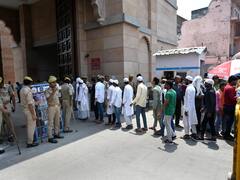 In Photos: सर्वे विवाद के बीच वाराणसी की ज्ञानवापी मस्जिद में शांतिपूर्वक अदा की गई जुमे की नमाज, सामने आईं तस्वीरें