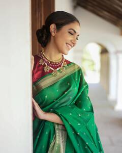 Actress Rituvarma : பச்சை நிறமே, பச்சை நிறமே... பச்சை சேலையில் பஞ்ச வர்ண கிளியாய் ரிது வர்மா!