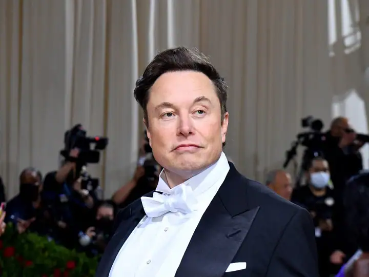 elon-musk-says-twitter-deal-temporarily-on-hold.1 ट्विटर डील अडकली, Elon Musk यांनी केली मोठी घोषणा