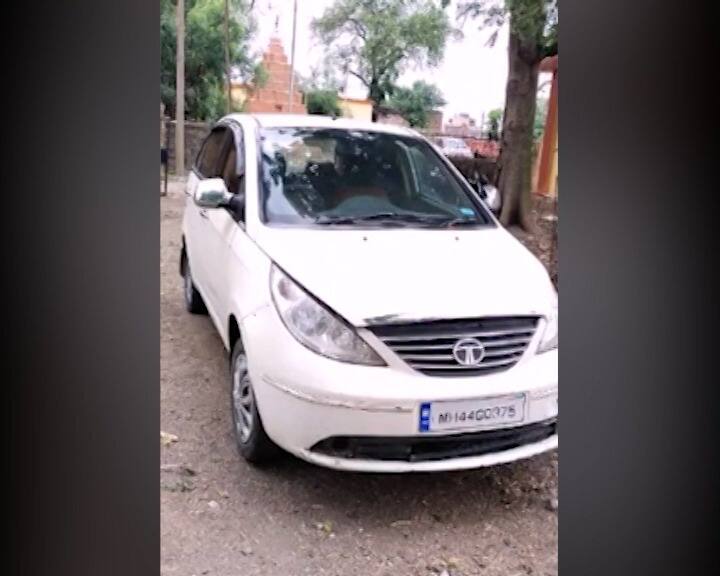 Nanded news A mother and daughter who came for Devdarshan in Mahur were crushed by a car, daughter died and the mother seriously injured Nanded News : माहूरमध्ये देवदर्शनासाठी आलेल्या मायलेकीला कारने चिरडले, मुलीचा मृत्यू, आई गंभीर जखमी