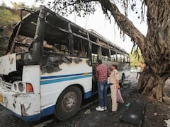 JK Bus Fire: कटरा से जम्मू जा रही बस में लगी आग, 4 लोगों की मौत