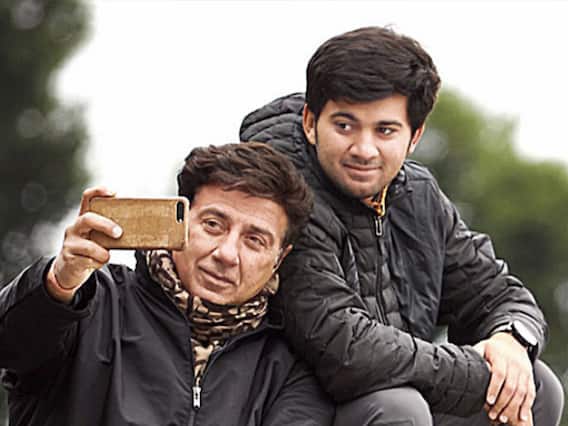 Karan Deol Engaged! क्या सनी देओल के बेटे करण देओल ने बिमल रॉय की परपोती संग कर ली है सगाई? Karan Deol Engaged! क्या सनी देओल के बेटे करण देओल ने बिमल रॉय की परपोती संग कर ली है सगाई?