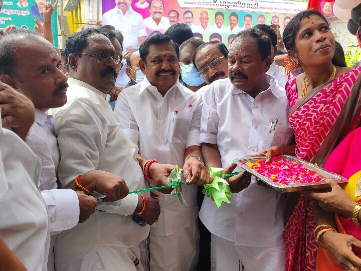 AIADMK co-coordinator Edappadi Palanichamy participates in the Salem Tailoring Training Center ‛எங்க ஆட்சியில் எதிர்த்தாங்க... இப்போ அமைதியா இருக்காங்க...’ 8 வழிச்சாலையில் திமுக கூட்டணியை சாடிய இபிஎஸ்!