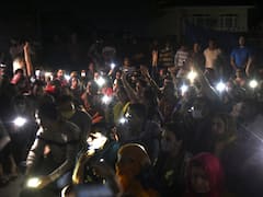 Jammu Kashmir: कश्मीरी पंडित की हत्या के बाद रातभर प्रदर्शन, आज पुलवामा में SPO रियाज अहमद को मारी गोली