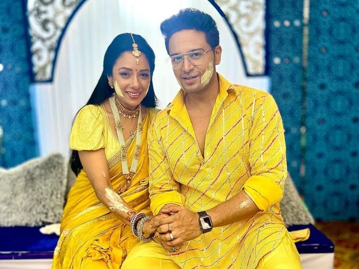 Anupama decides to postpone wedding with anuj Hasmukh ill health Anupama: अनुपमा लेगी अनुज से शादी पोस्टपोन करने का फैसला, बापूजी की तबीयत की वजह से आएगा ट्विस्ट