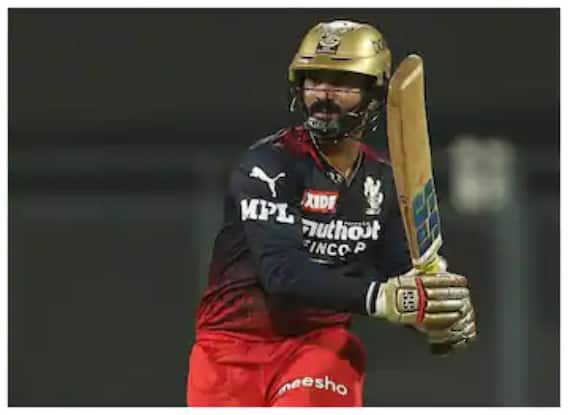 Dinesh Karthik: दिनेश कार्तिक को लेकर सोशल मीडिया पर किए जा रहे कई दावे, जाने कितनी है सच्चाई