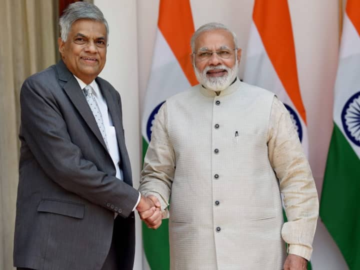 Sri Lanka New Prime Minister Ranil Wickremesinghe takes charge says want to Thank PM Modi Sri Lanka Crisis: राजनीतिक उथल-पुथल के बीच श्रीलंका के नए प्रधानमंत्री ने संभाला कार्यभार, बोले- PM मोदी का करना चाहता हूं शुक्रिया