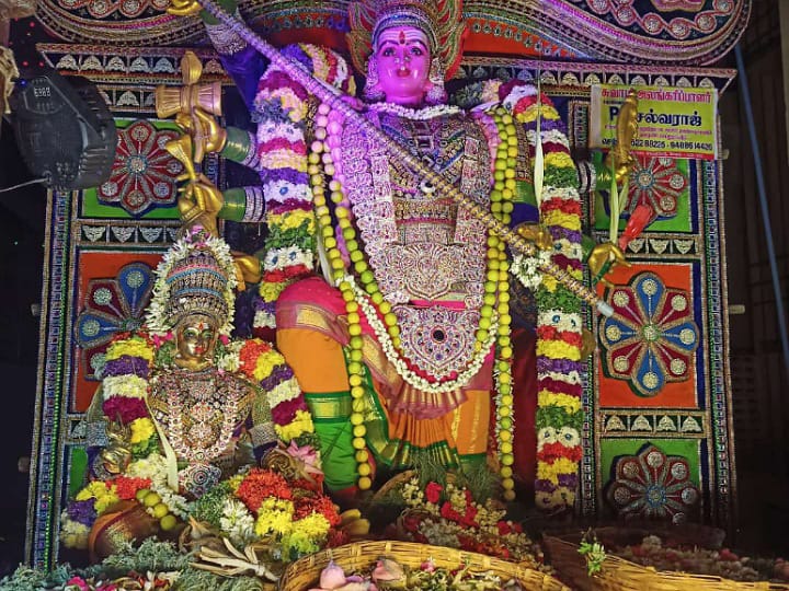 கண்களை கொள்ளையடிக்கும் அழகுடன் கரூர்  ஸ்ரீ  மாரியம்மன் சுவாமிக்கு சிறப்பு அலங்காரம்!